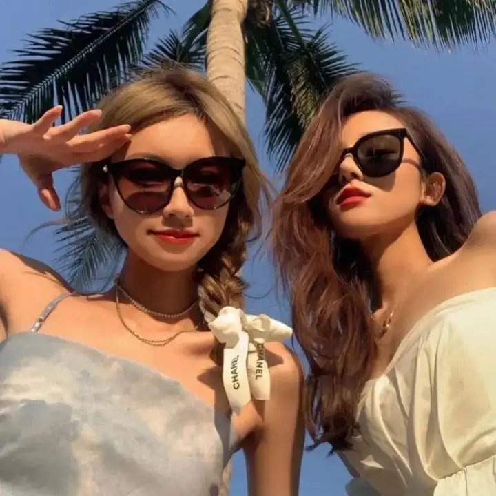 艾曼妞与罗丽妲